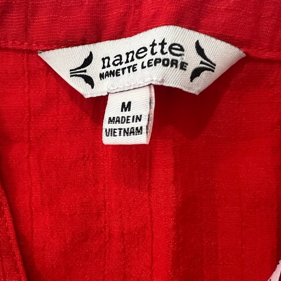 Nanett Lepore red blouse three lined buttons shortbell sleeves Vneck Sz M NWT - Picture 10 of 11
